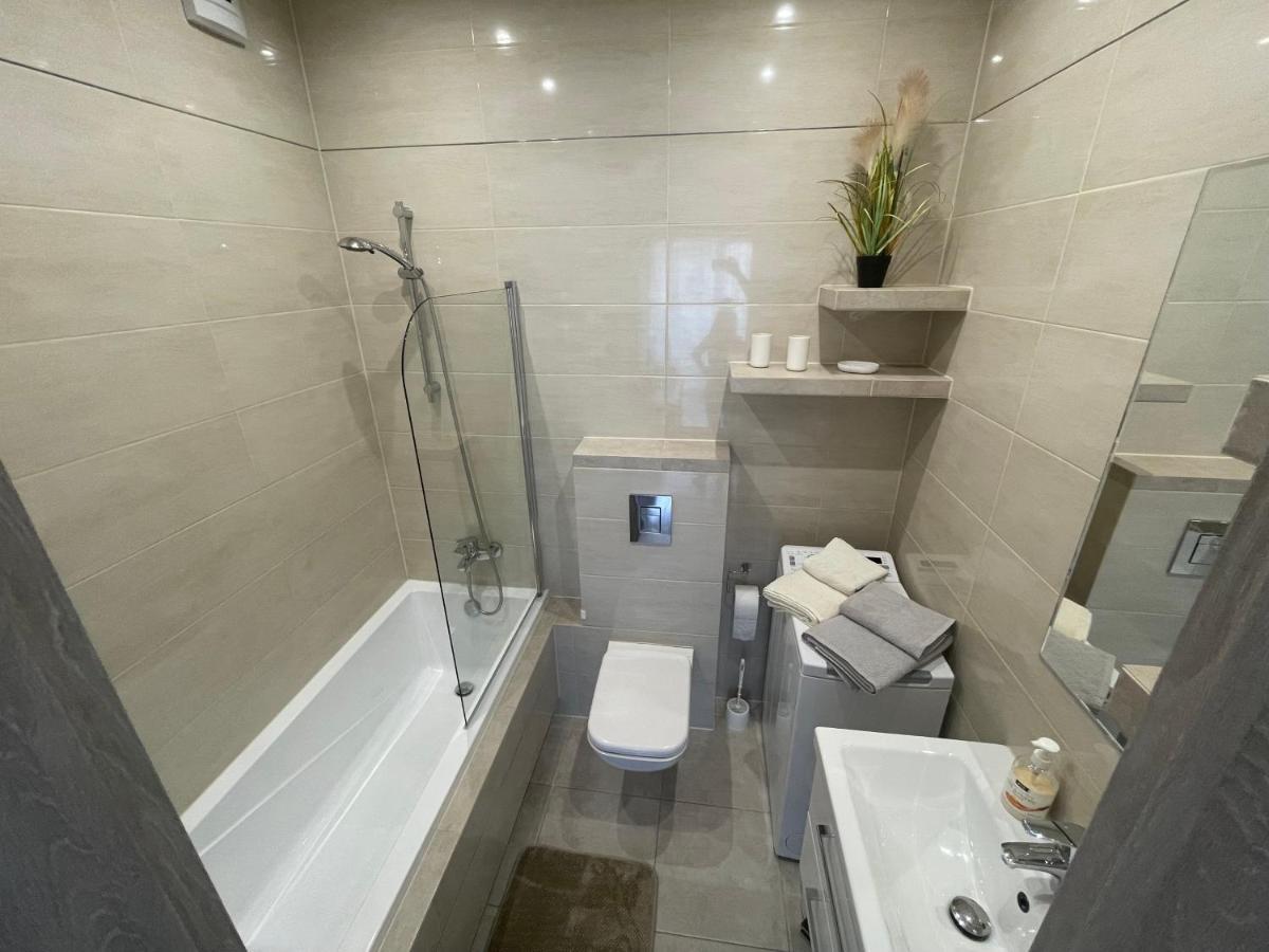 Apartament Nowoczesny Komfortowy Kustronia Z Garazem Balkonem Wanna Bielsko-Biala Luaran gambar